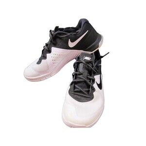 Nike Metcon 2 Flywire Women’s Size 6 Black White Training Shoes CrossFit Sneaker